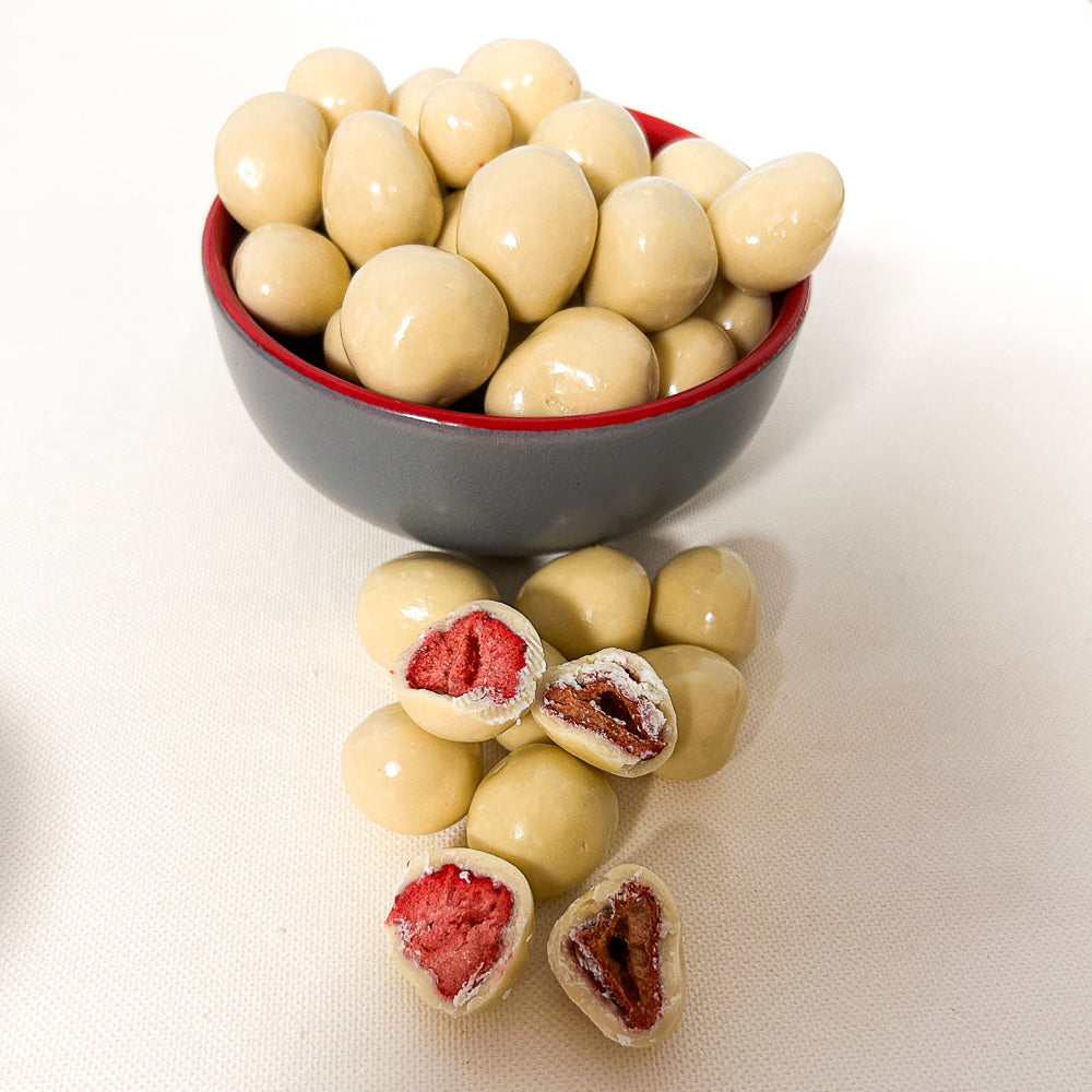 Kasede Beyaz Çikolatalı Çilekli Draje | Ben Gurme