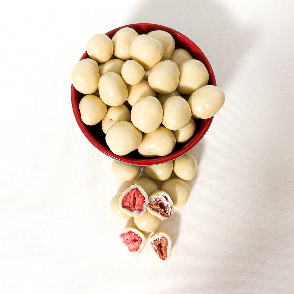 Kasede Beyaz Çikolatalı Çilekli Draje | Ben Gurme