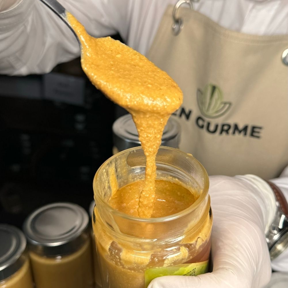 Fındık Ezmesi %92 Fındık Kaşıktan Kavanoza Dökülen | Ben Gurme