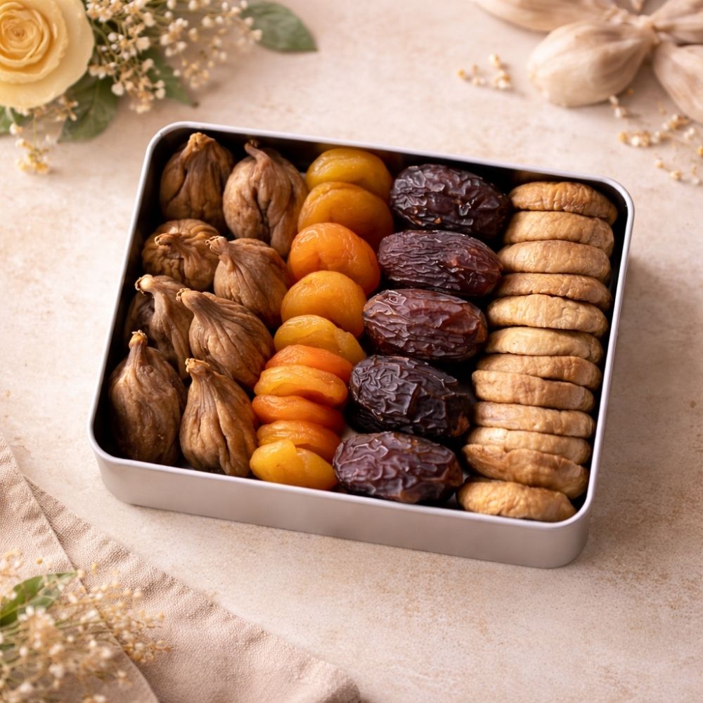 Hediyelik Kutuda Seçme İncir, Kayısı ve Hurma Hediyesi