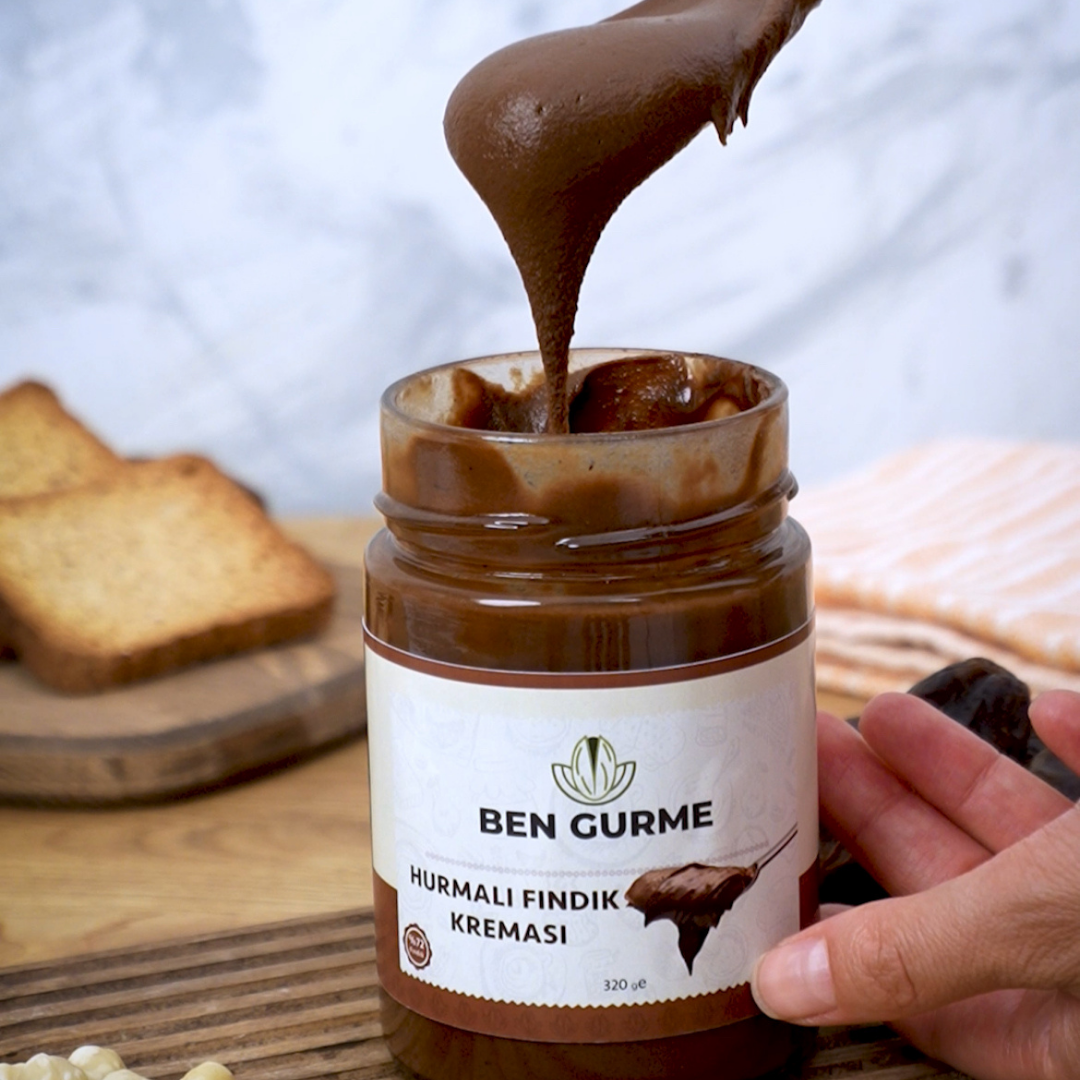 Ben Gurme marka, hurma ve fındık içeren, 320 gram ağırlığında krem ürün.