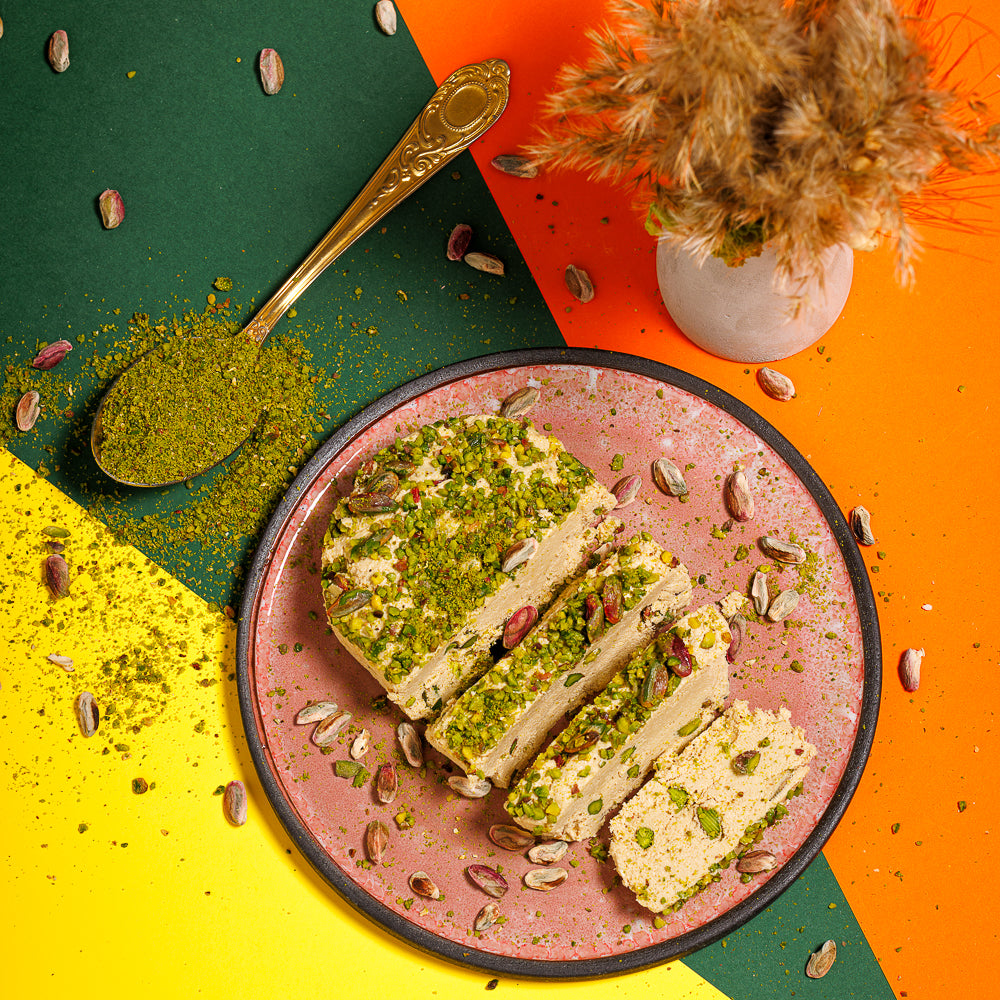 Şeker İlavesiz Antep Fıstıklı Tahin Helvası Dilimleri | Ben Gurme