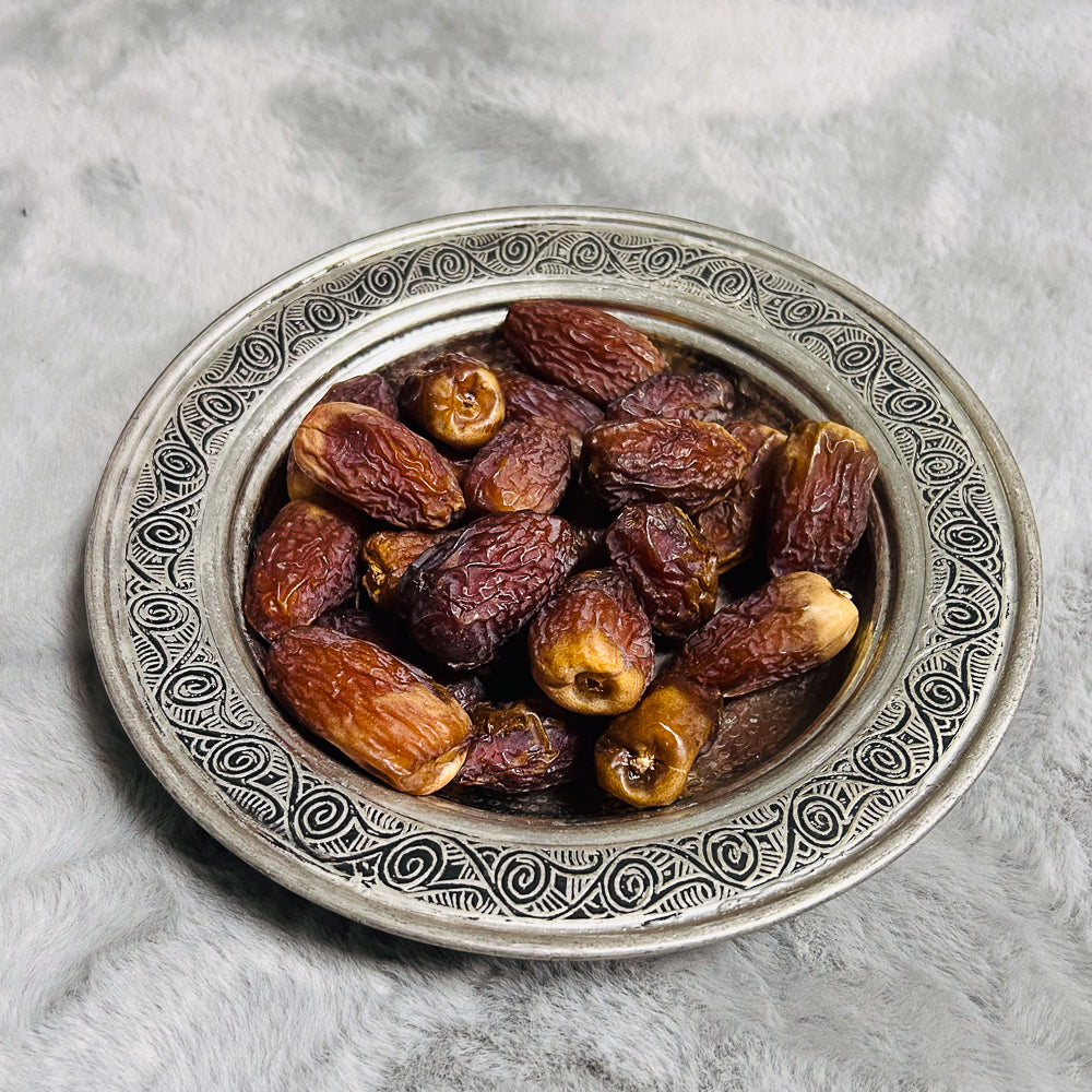 Suudi Arabistan Medjoul Hurma Gümüş Tabakta | Ben Gurme
