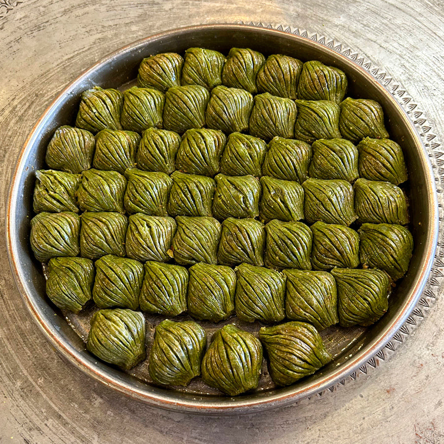 geleneksel yeşil midye baklava