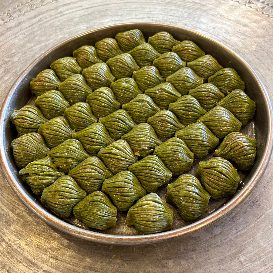 bol fıstıklı yeşil midye baklava